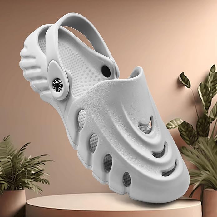 Stylish Slip-On Clogs for Casual and Outdoor Wear